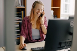 Mitarbeiterin telefonische Beratung